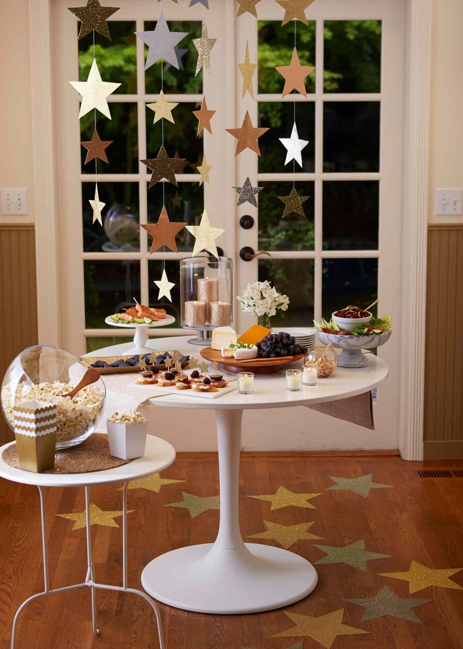 Chic Black and Gold Table Setting with '2027' Cake Toppers — New Years Eve Party 2027
