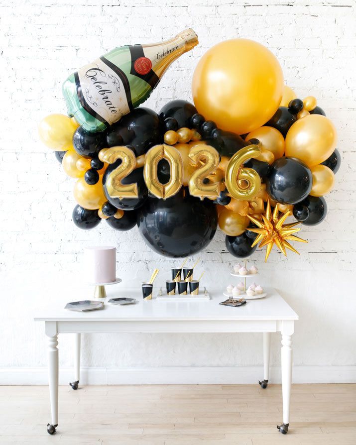 Visual Idea — New Years Eve Balloon Garland