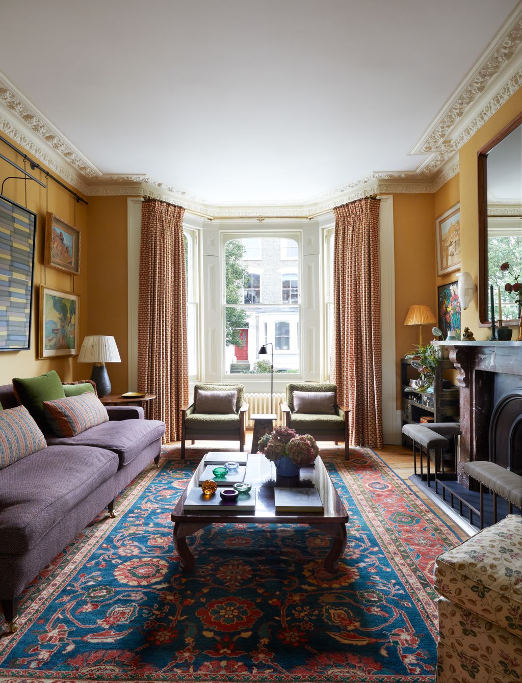 Traditional Living Room with Vibrant Patterned Area Rug — Winter Home Decor