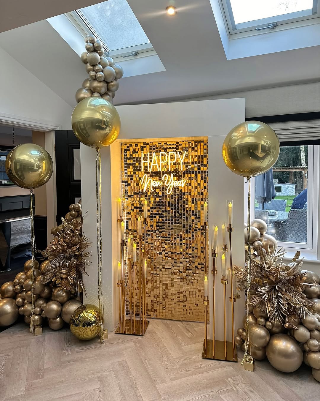 Glamorous Gold Sequin Wall and Balloon Backdrop for New Year's Eve — Gold New Years Eve Decor