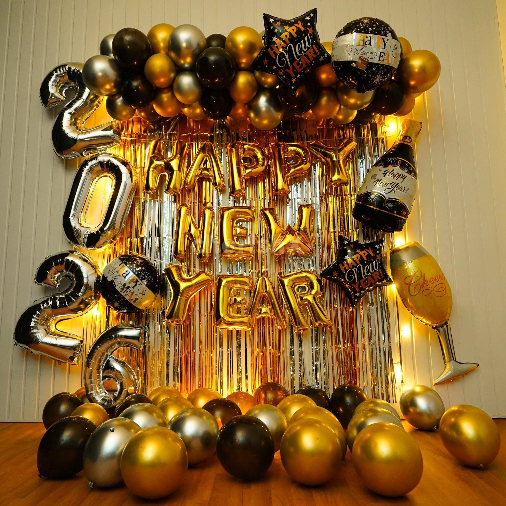 Festive '2026' and 'HAPPY NEW YEAR' Balloons for a Party Backdrop — Gold New Years Eve Decor