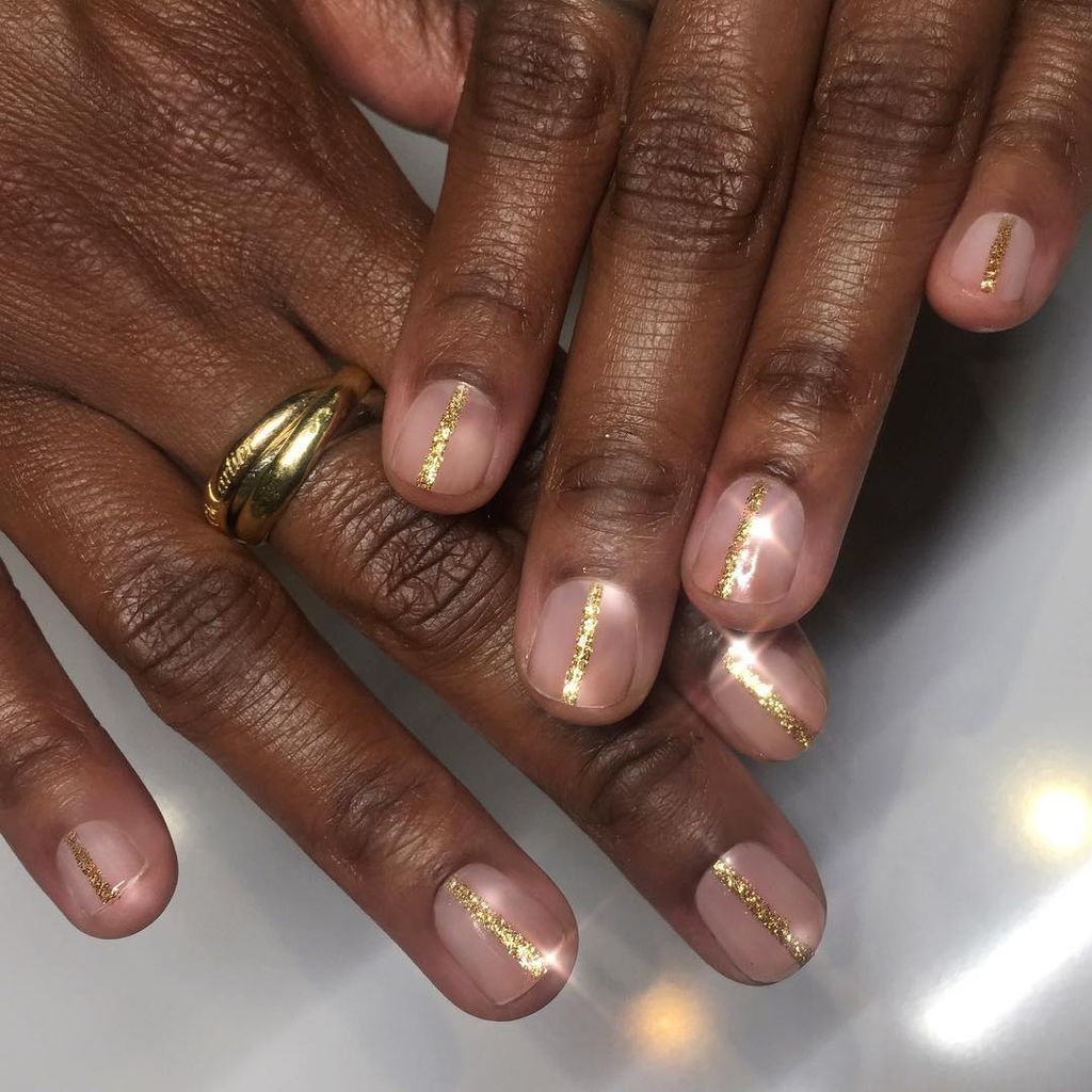 Glamorous Gold Glitter Nails for a New Year's Eve Touch — Gold New Years Eve Decor