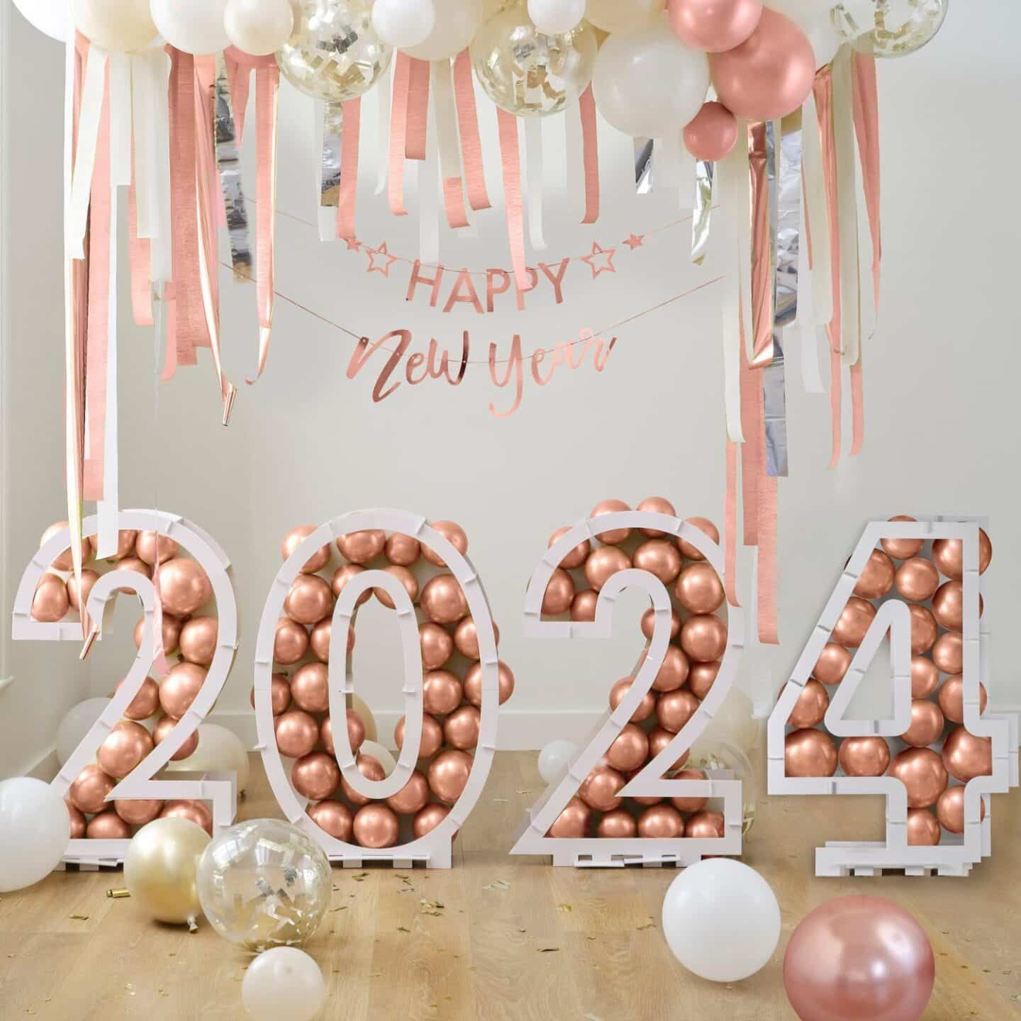 Wide Room Shot Visual Idea — New Years Eve Balloon Garland