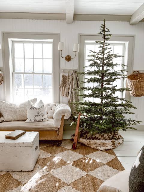 Farmhouse Living Room with a Large Christmas Tree — Winter Home Decor